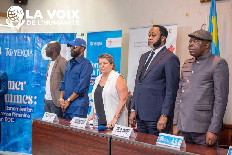 La fondation Fally Ipupa  en partenariat avec  l'Ambassade du Canada ont initié un programme de Formation dénommé TOYEKOLA, qui signifie « Apprenons » en lingala.